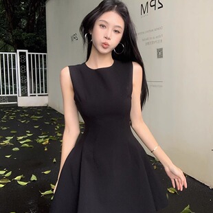 连衣裙女收腰显瘦修身 JKR2025夏季 纯色无袖 韩版 显腿长A字短裙 新款