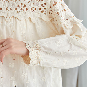 杏色蕾絲鏤空寬松襯衫遮肚子顯瘦休閑上衣圖片
