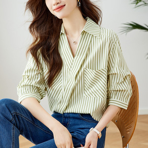 时尚V领条纹衬衫女宽松显瘦长袖百搭上衣，女装衬衫，可风各