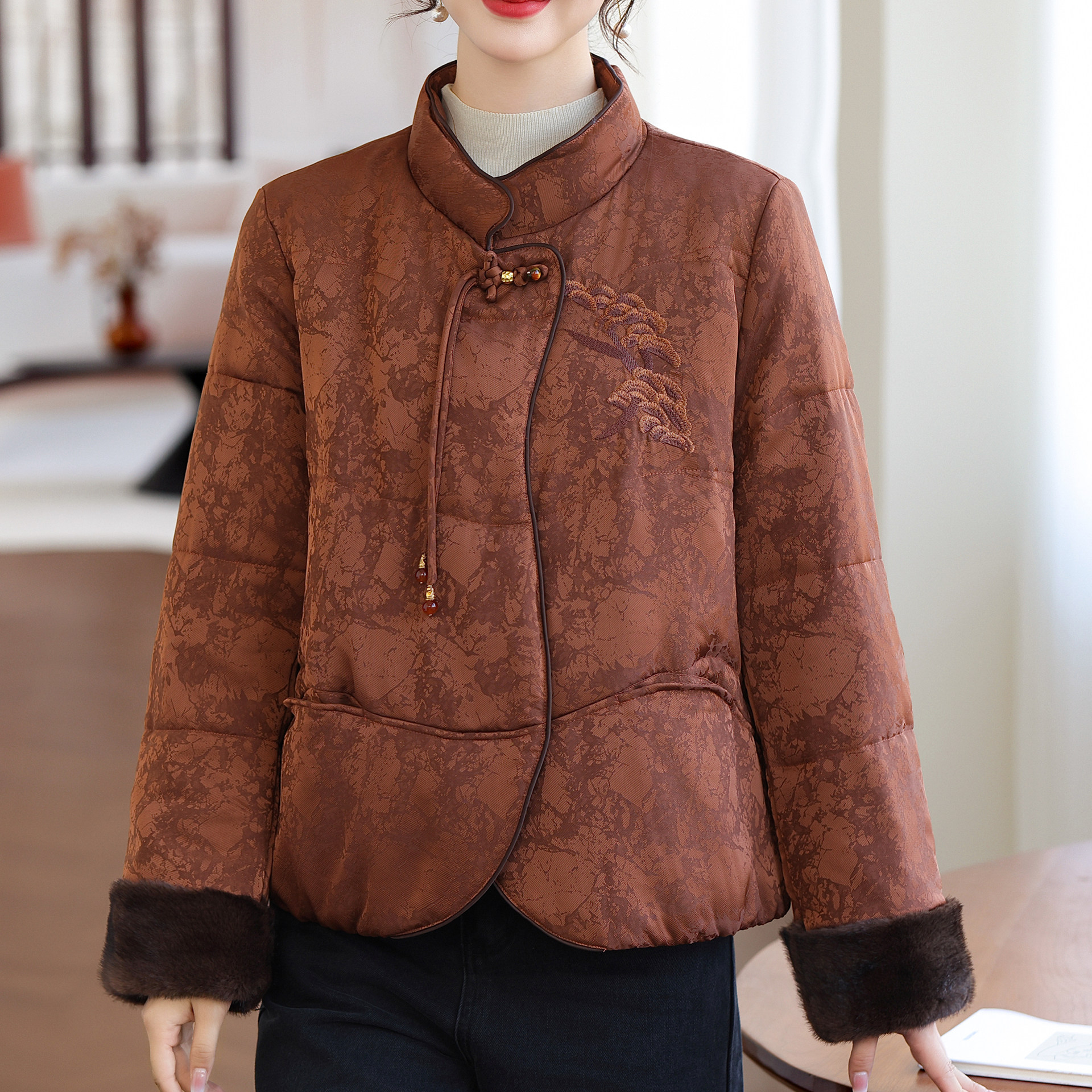 高端妈妈冬装国风棉袄2025新款中老年女装棉服高贵外套中年人棉衣