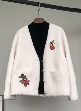 玫瑰花刺绣补贴毛衣装饰辅料绣花贴标背胶花卉红色布贴衣服小号章