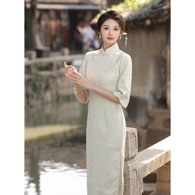 进口红眸2023秋冬新款复合雪尼尔旗袍连衣裙中长款日常改良蕾丝旗