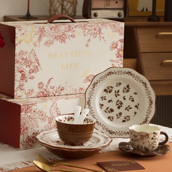 进口新款中古风高颜值陶瓷碗盘餐具套装精美礼盒客厅家用乔迁新居