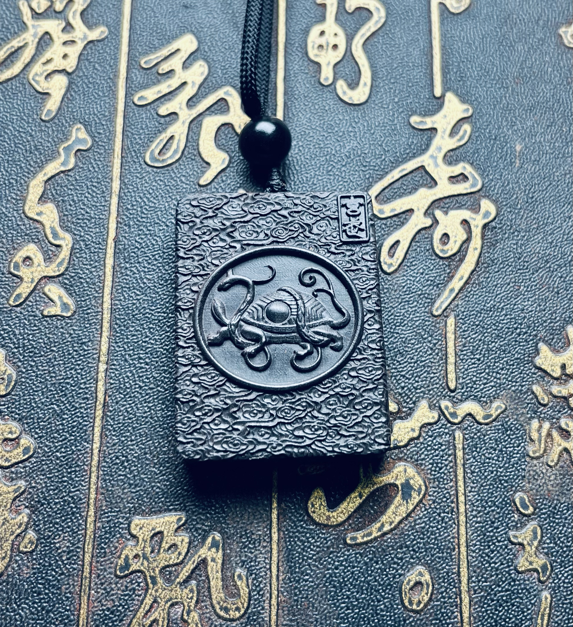 五行缺水补水吊坠饰品黑檀木质水泽节水风井坎为水玄武挂件男项链