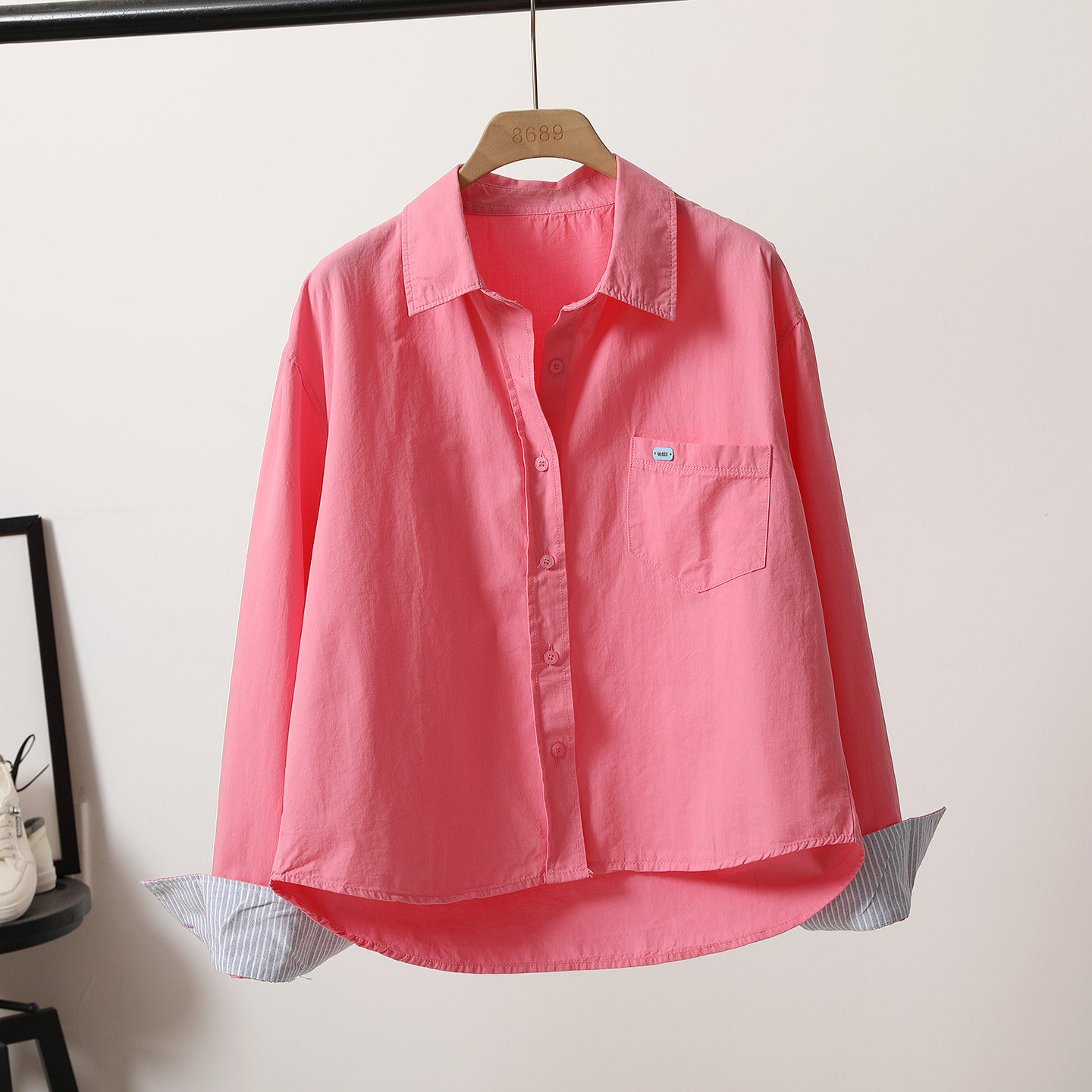 春季新款袖口拼条纹短款纯棉衬衫女宽松韩版单口袋玫红色减龄上衣,女装/女士精品,衬衫,淘宝优惠券,粉丝福利购,淘宝优惠卷