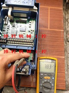 三垦变频器5.5kw，SHF-5.5K-A，实物拍摄成色如图议价