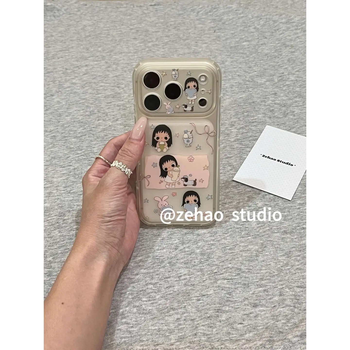 透黄色抱水杯小玉双层简约ins手机壳17promax保护苹果17pro女iPhone16pro双层iphone16卡通iPhone17苹果15pro