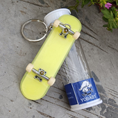 夜光绿黄四轮双翘板手指滑板迷你学生指尖青少年钥匙扣包挂件礼物