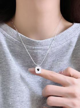 日韩小巧简约爱心方牌吊坠项链女小众设计高级感精致ins风锁骨链