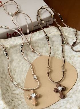 木质十字架超闪爱心吊坠编织绳项链小众高级感多层叠戴秋冬毛衣链