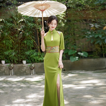 千百思新款走秀气质高端中国风鱼尾旗袍连衣裙复古主持演出服绿色