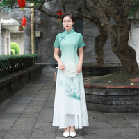 千百思復(fù)古演出走秀長(zhǎng)款?yuàn)W黛旗袍