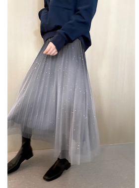 PKH.HK气质女装折扣店 恣意的美不显胯百褶摇曳闪光渐变层次纱裙