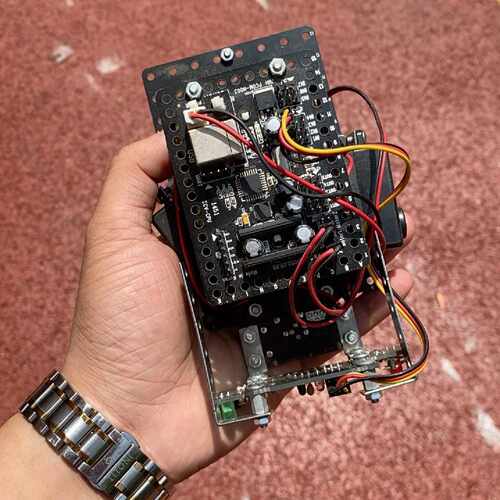 乐博乐博roborobo主板CPU 两个电机 就图上的东西—议价