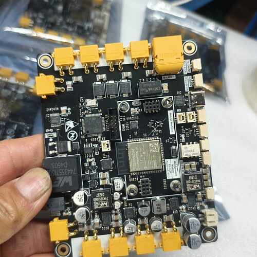 HGLRC SPECTER F722 40A 6路AIO飞控—议价