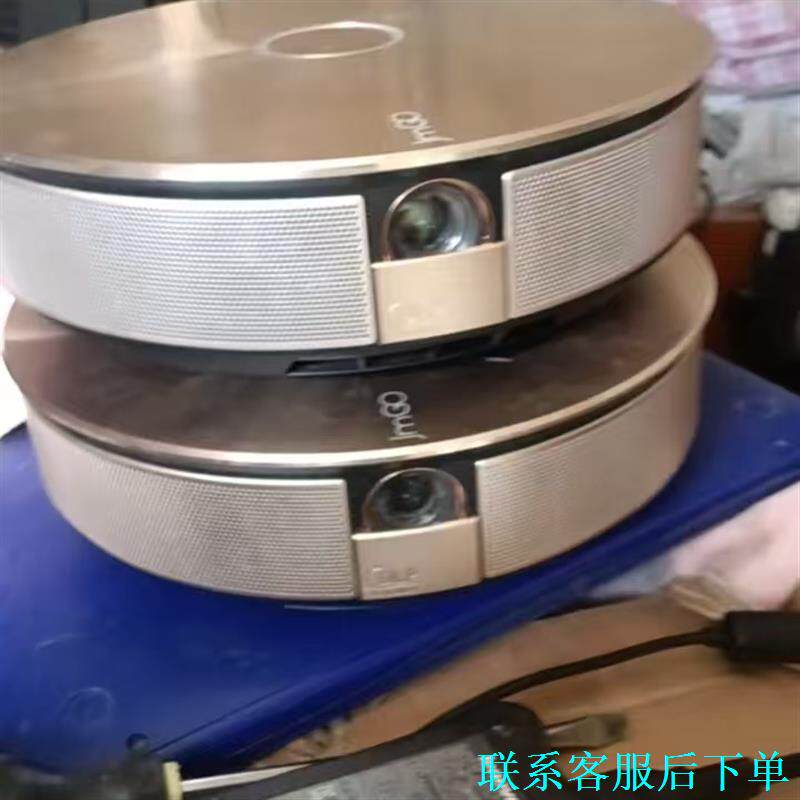 出坚果G1S投影仪，成色如图，使用痕迹明显但不影响使用，小巧