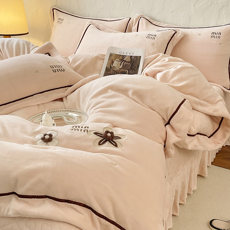 轻奢法式牛奶绒床盖夹棉四件套