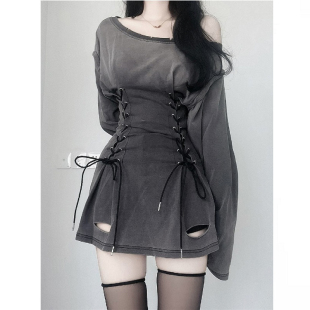 大码 设计感斜肩破洞绑带收腰连衣裙女秋辣妹渐变a字短裙 胖mm美式