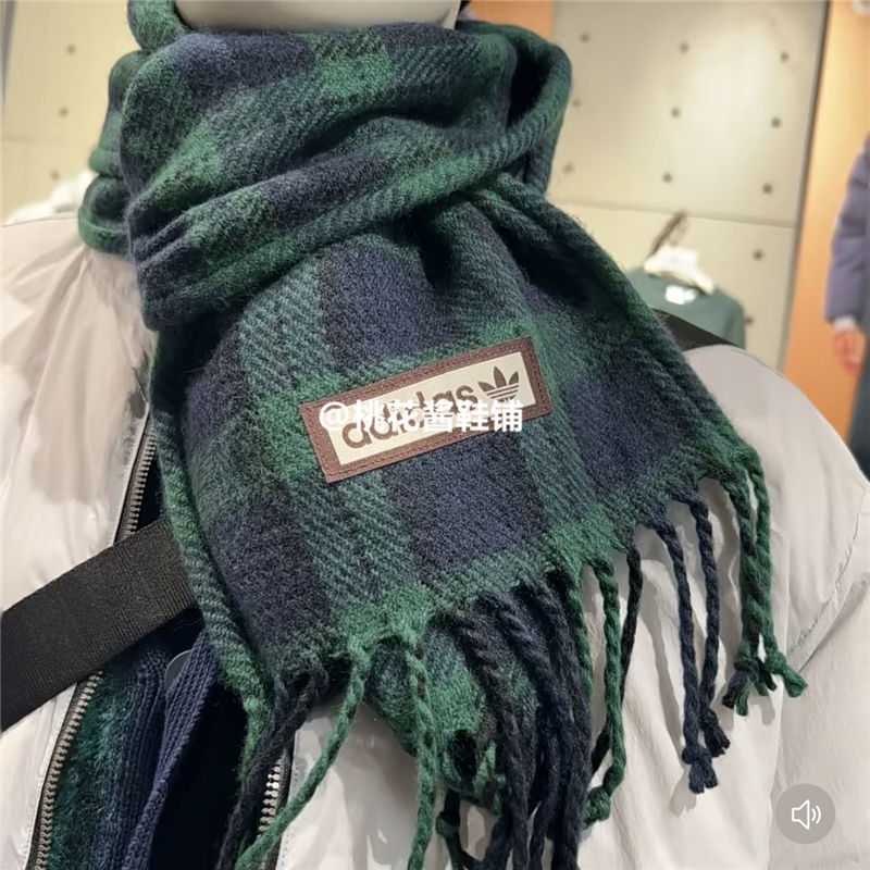 Adidas三叶草男女学院风苏格兰格纹流苏针织保暖休闲围巾IY4108