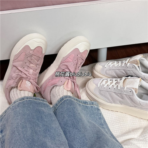 棕色休闲板鞋NEWBALANCE增高