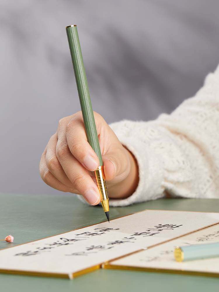 六品堂软笔钢笔式毛笔小楷自来水软头书法笔纯狼毫便携毛笔自带墨