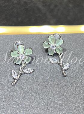 铜合金珍珠耳饰 耳上有朵花 新中式淡绿色花朵耳环时尚耳饰小众