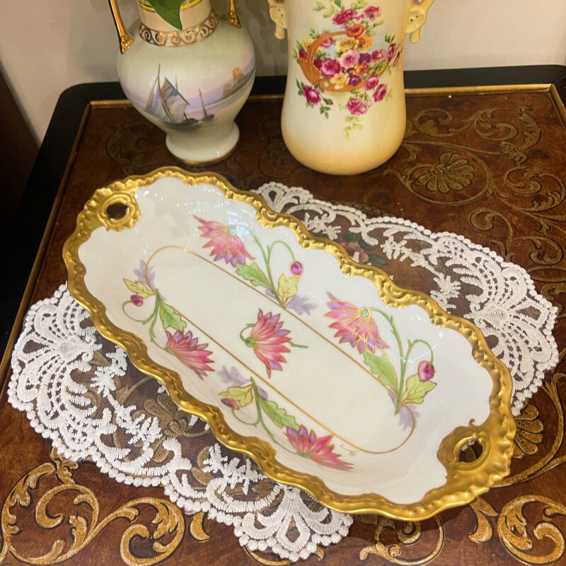 西洋古董 Limoges 利摩日AK月牙标 全手绘金骨花 零食盘 现货