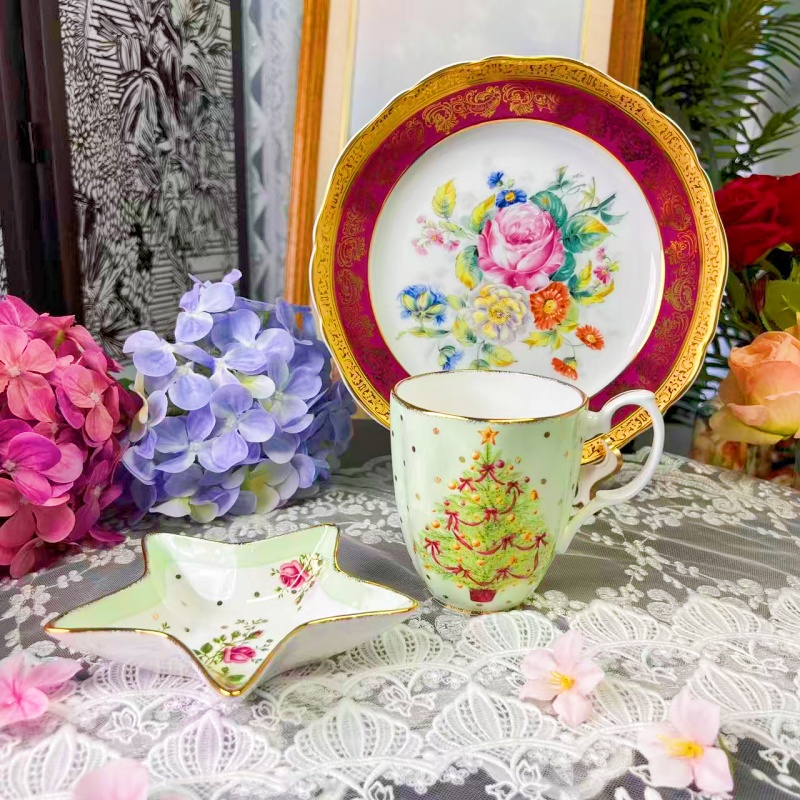 25年好价回馈Royal Albert 阿尔伯特 圣诞马克杯 星星盘现货