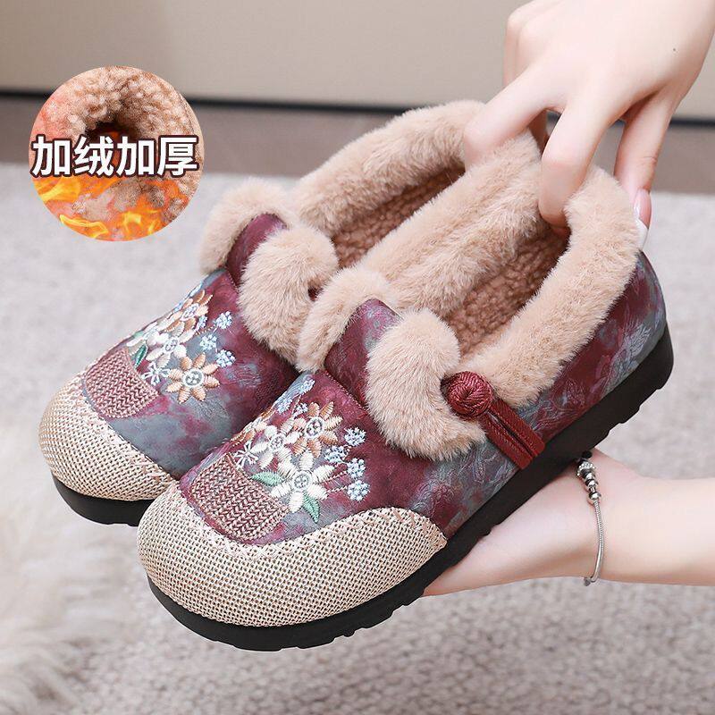 2025新款老北京布鞋女冬季加绒加厚棉鞋绣花民族风中老年妈妈鞋