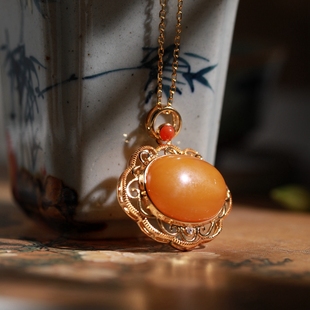 欢宴纯银饰品天然琥珀蜜蜡复古风轻奢欧美小众项链毛衣链吊坠