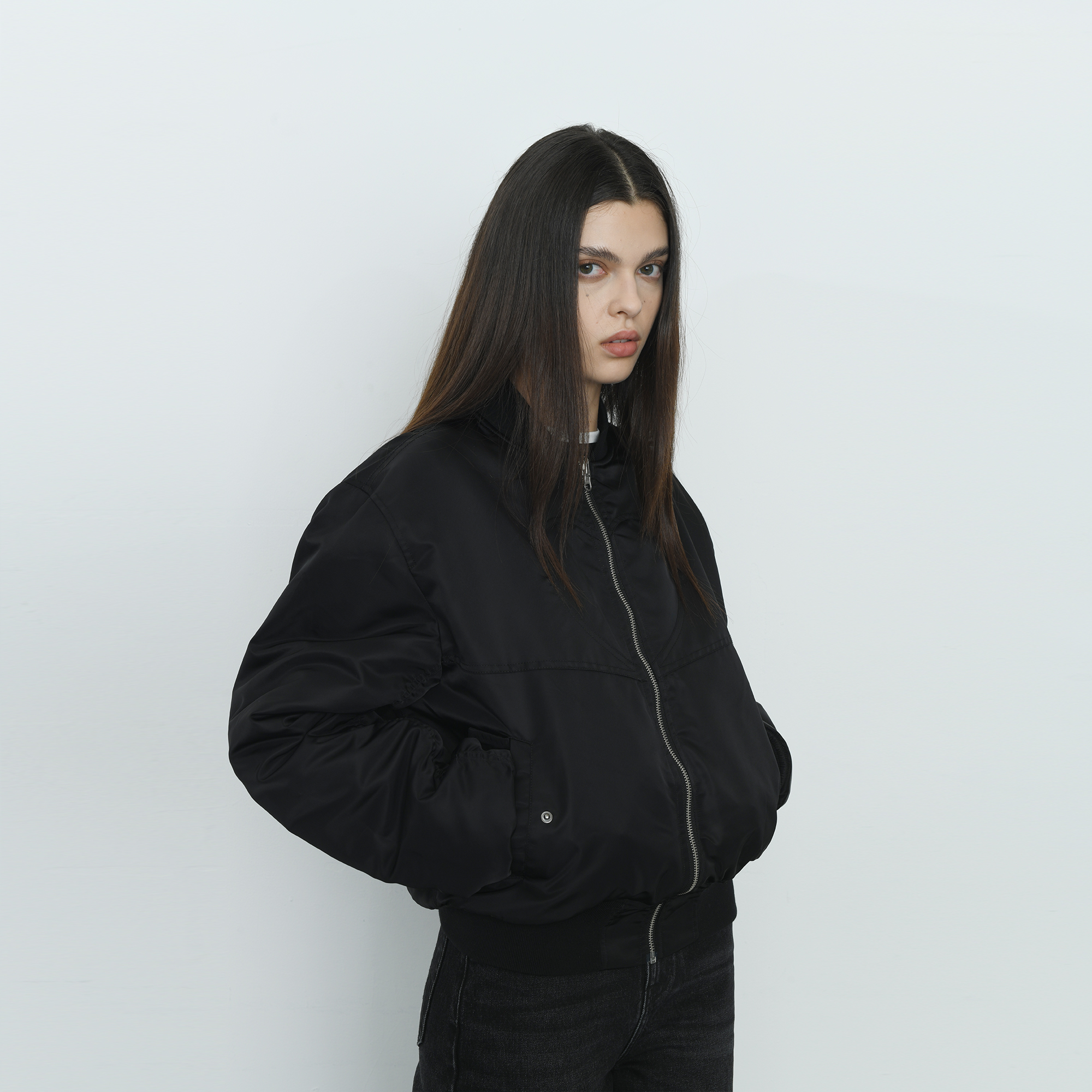 黑灰双色两面穿短宽飞行夹克棉服