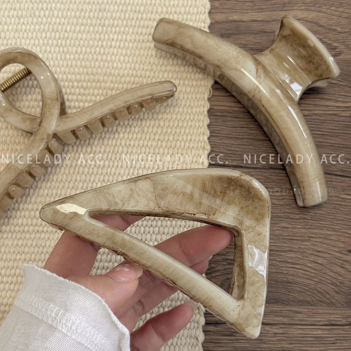 chao好抓!晕染大理石纹抓夹女2025新款鲨鱼夹后脑勺发夹夹子头饰,饰品/流行首饰/时尚饰品新,民族风发饰,淘宝优惠券,粉丝福利购,淘宝优惠卷