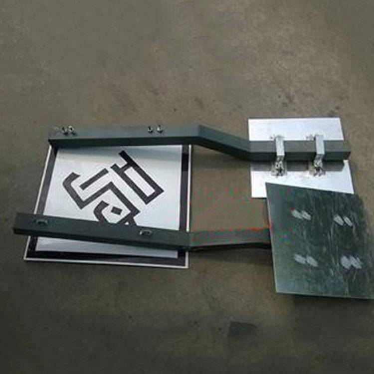 确保行车安全的一种信号器具 司机鸣笛标设在轨道铁路沿线