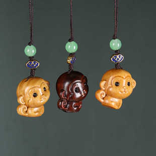 绿檀木雕手机包包挂坠车钥匙扣挂件卡通生肖小猴子吊坠实木雕刻