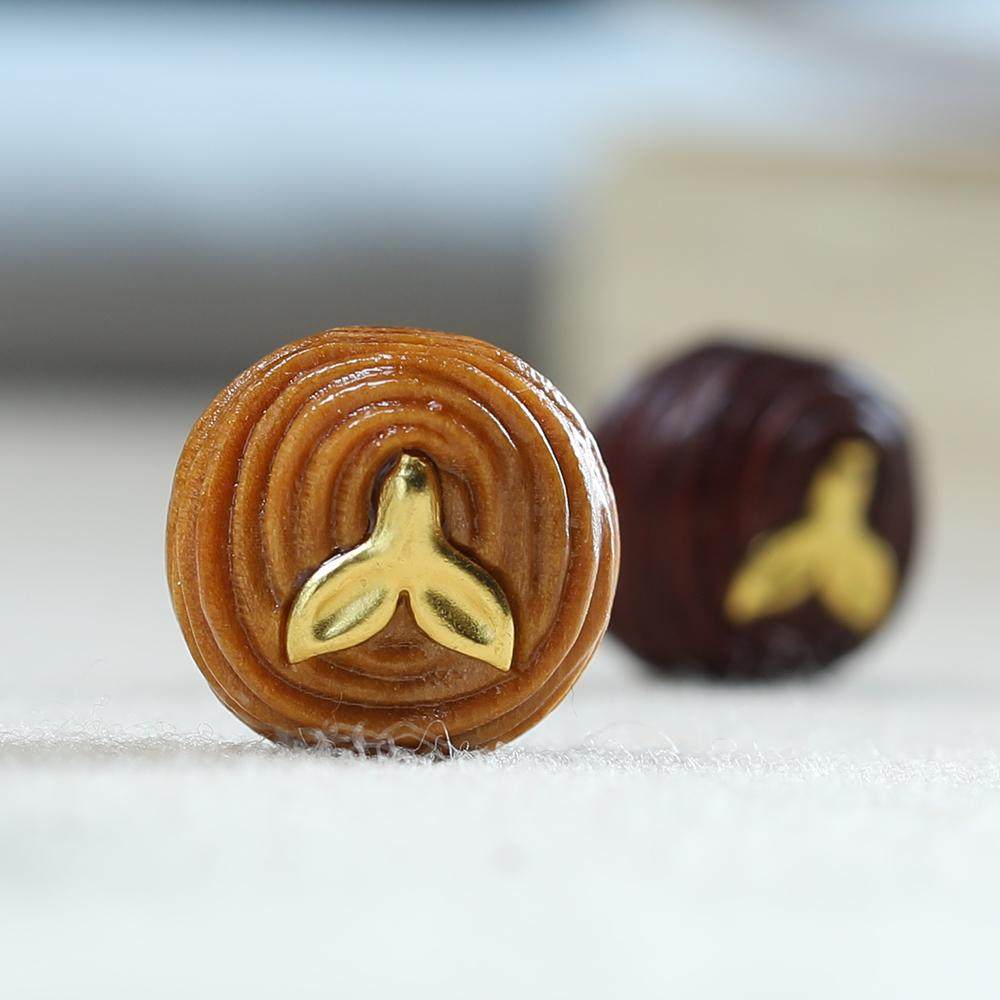 沉香木雕刻鱼尾圆珠手链