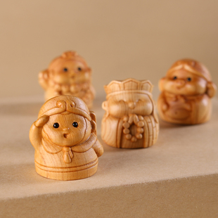 天然崖柏木雕刻可爱卡通手机包包挂饰男女士文玩礼物西游四徒摆件