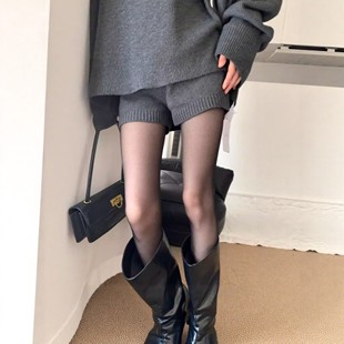 精髓?高级透肤感显瘦还不紧绷 老钱风 一条质感在线 黑丝就够了