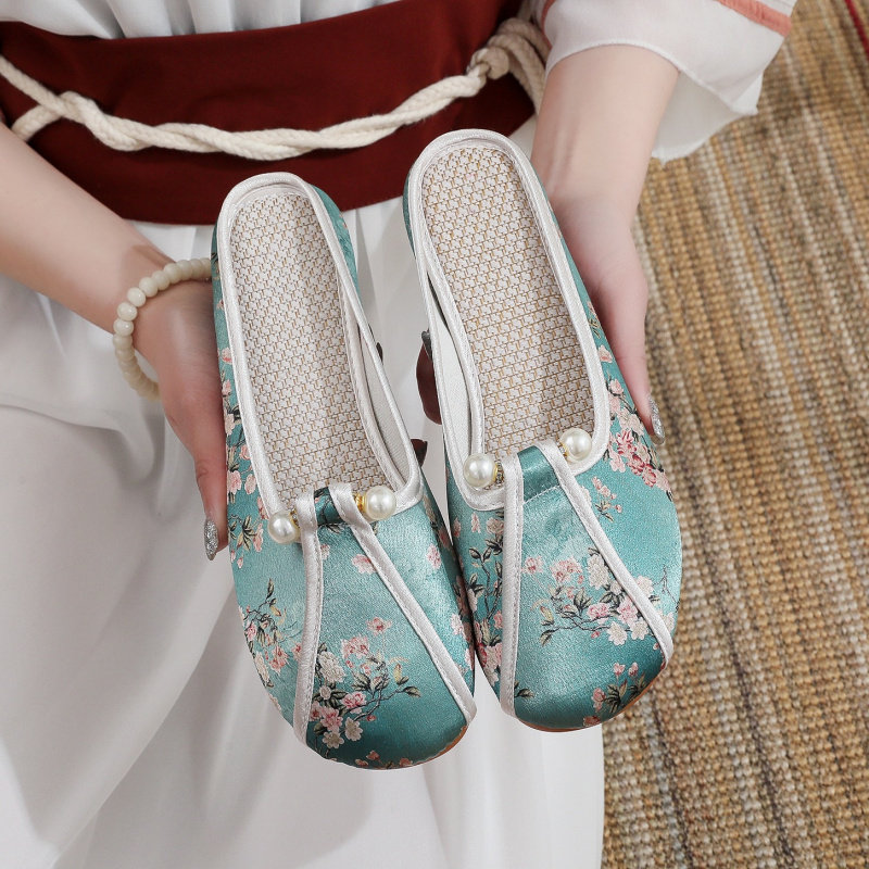 【妙彩】2025中式旗袍鞋低跟新款圆头设计感老北京绣花鞋百搭拖鞋