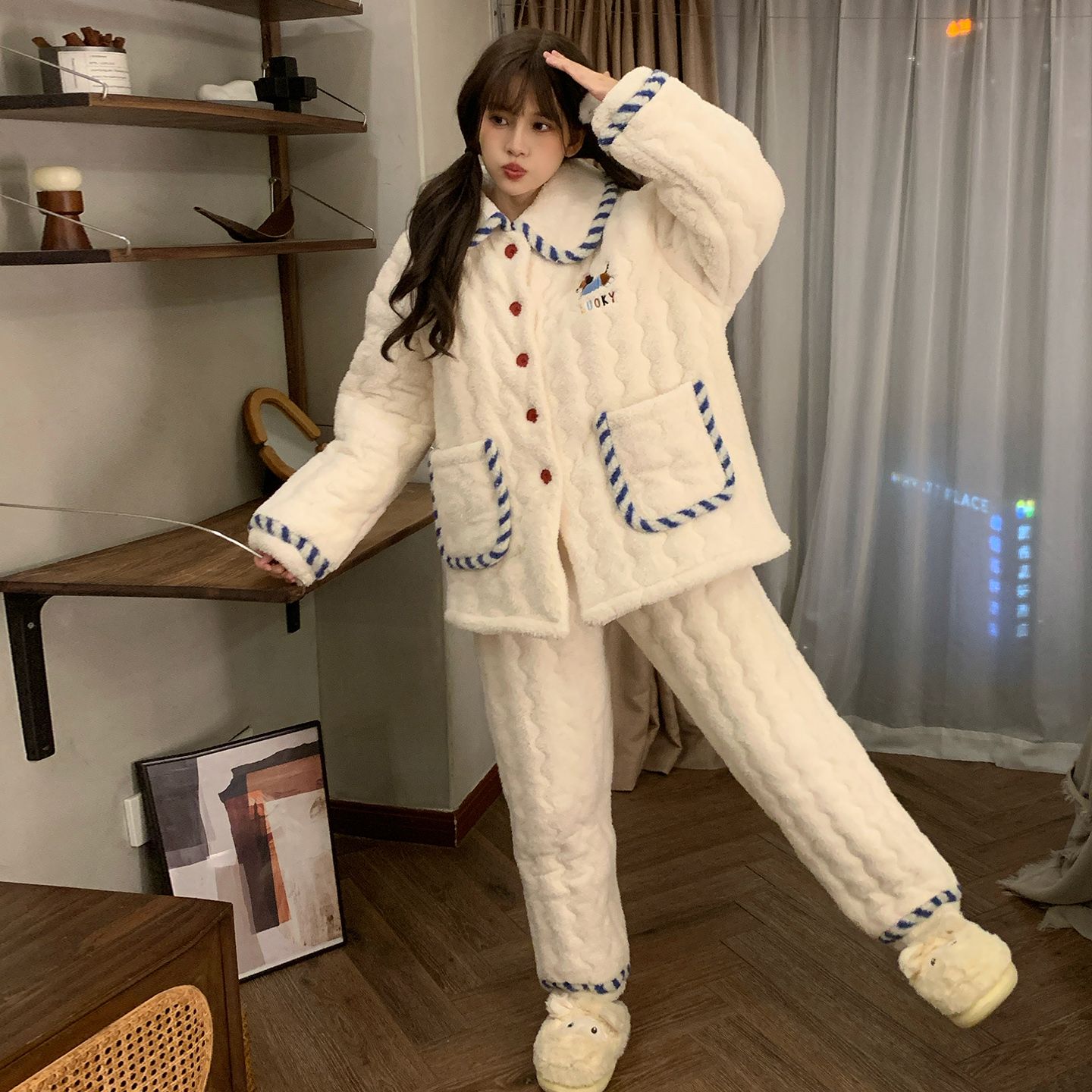 女士珊瑚绒加厚保暖睡衣套装