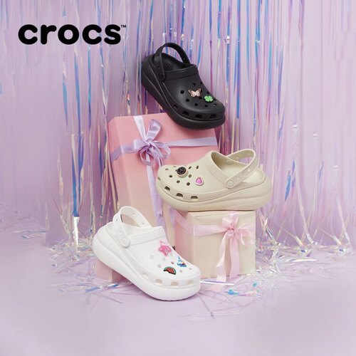 卡骆驰CROCS泡芙洞洞鞋
