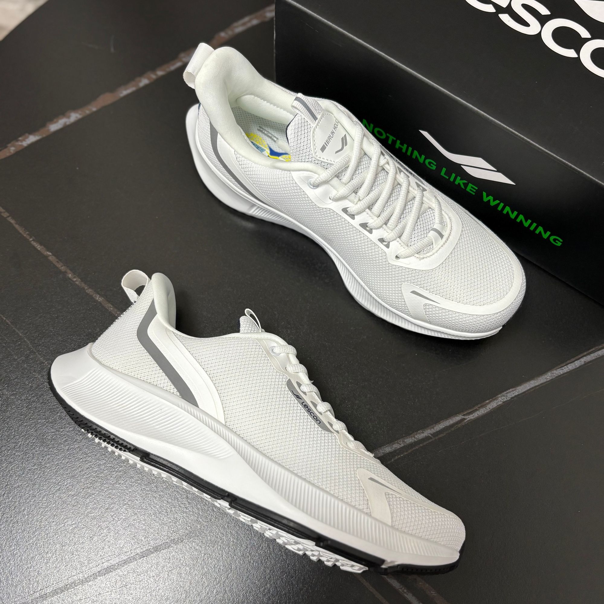 出口土耳其外贸户外休闲运动鞋轻便减震透气越野慢跑鞋学生跑步鞋