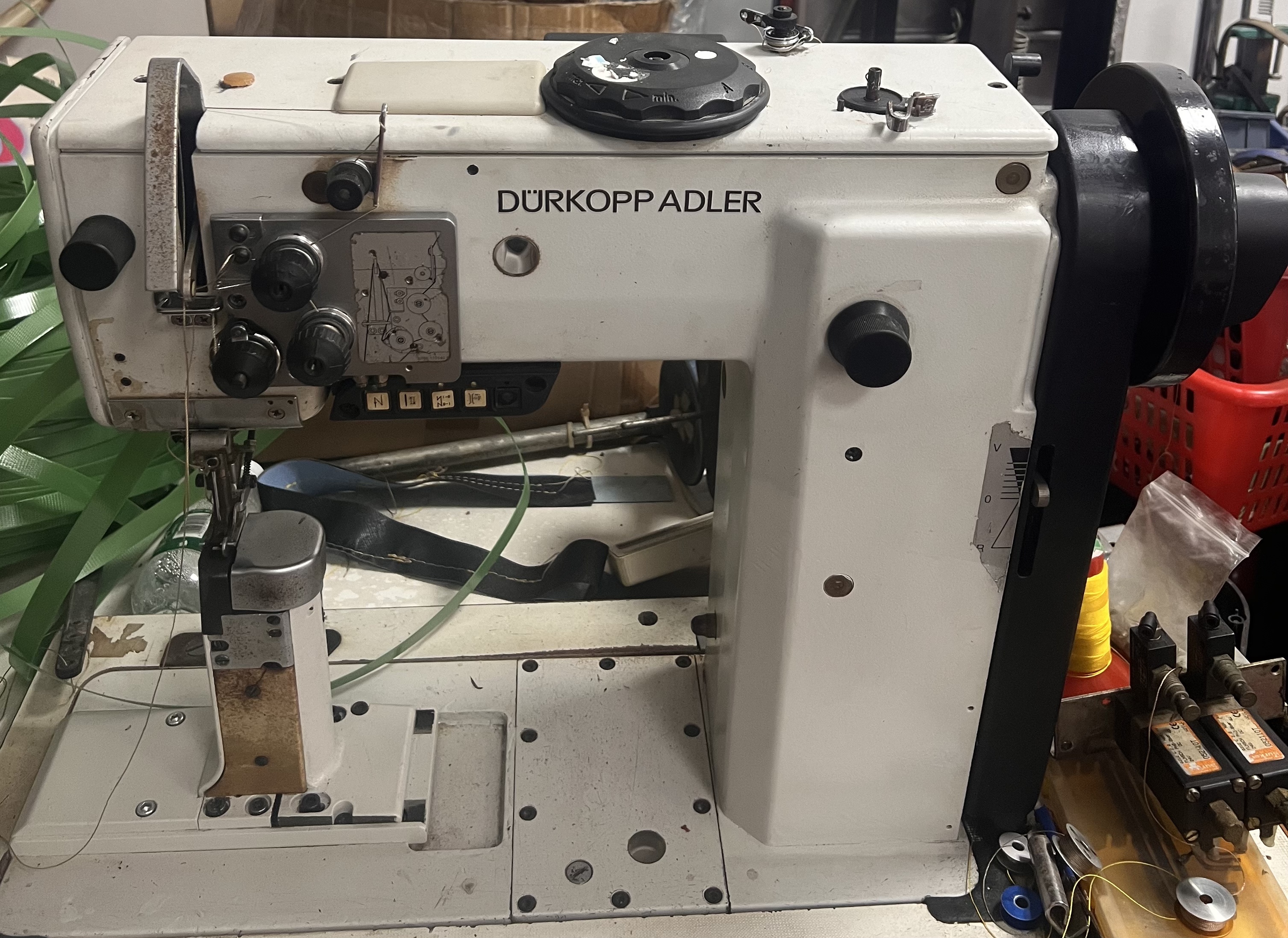 德国杜克普768立柱单针缝汽车内饰 沙发家具 高端皮具包包缝纫机