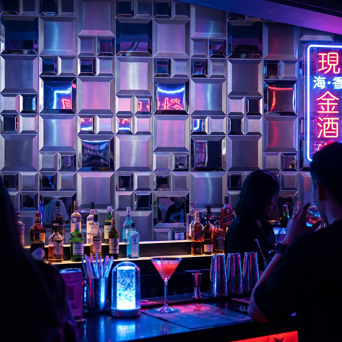 立体九宫格不锈钢马赛克背景墙
