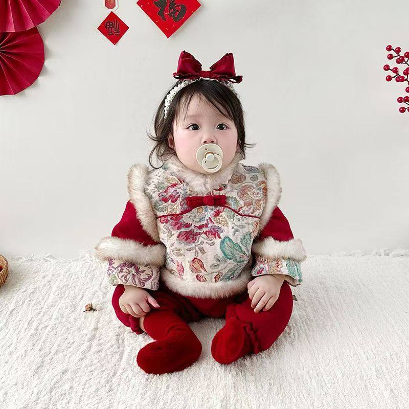 新款婴儿加棉连体衣冬季拜年服洋气棉服满月百天男女宝宝外出服哈