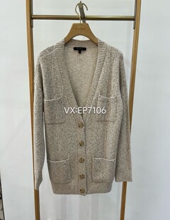 大雅家秋冬款米色时尚V领落肩宽松开衫毛衣 HFJAG9126A-7299