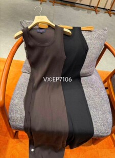 秋冬款 内搭针织背心裙连衣裙 EGJIW9401A 2699 咖色羊毛修身