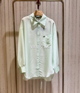 HFJET2103A 绿色H型宽松大廓形衬衫 2599 时尚 大雅家春夏款