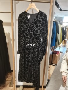 EGJPS4661A 连衣裙 4999 黑色优雅V领烧花丝绒收腰修身 春夏款