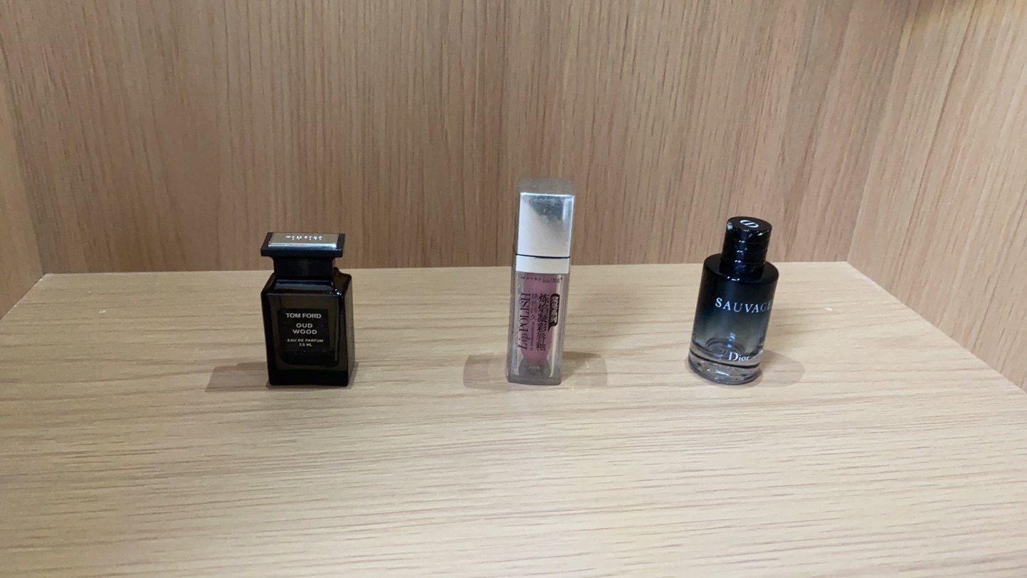 美宝莲绝色唇釉 口红 POP6 POP8 GLAM18 RD808 RS805 GLAM9