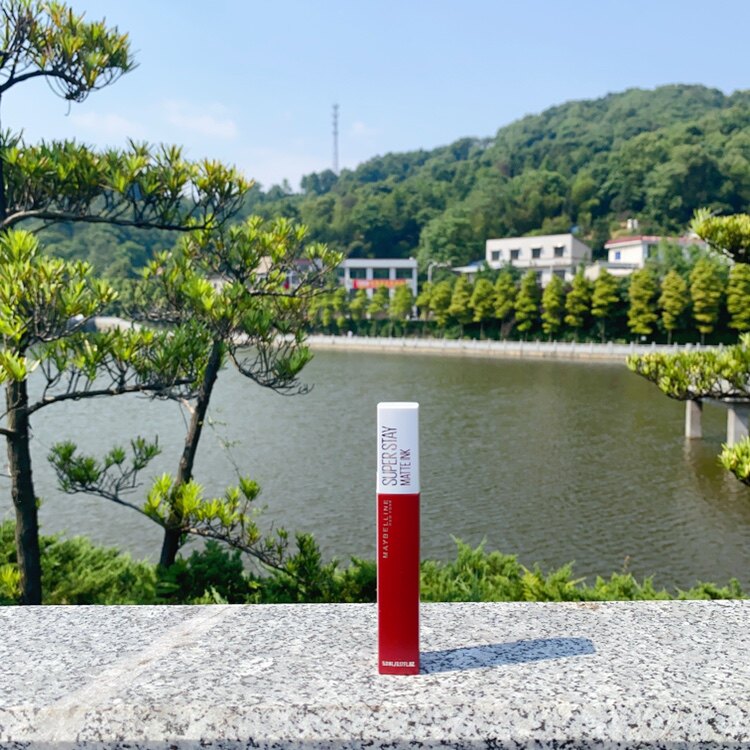 美宝莲接吻棒哑光液体唇膏口红防掉色不沾杯118 117 130 395 210怎么看?